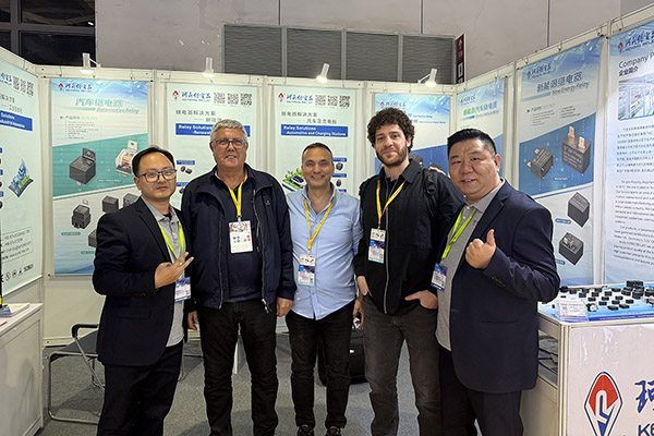닝보 KEYONG JINGSHENG 전기 기기 CO., LTD. Automechanika 프랑크푸르트 2025에서 자동차 계전기 전시